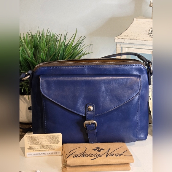 Patricia Nash Navy Crossbody Bag - Picture 3 of 4